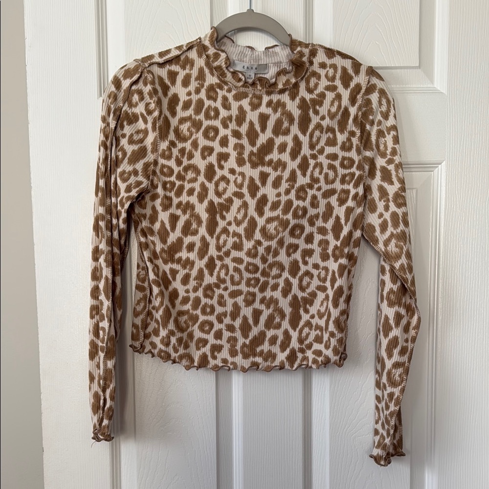 Gaze Leopard Print Long Sleeve Top